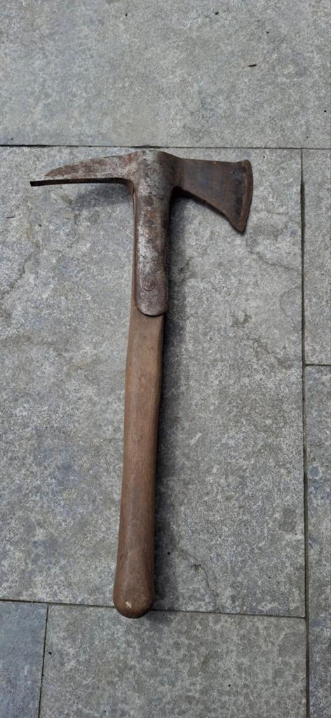 Oude brandweerbijl uit Londen., Ophalen of Verzenden