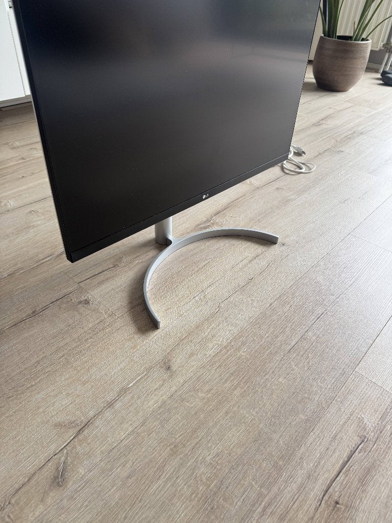 LG 27UK850-W 27 inch 4K IPS monitor – USB-C / HDR, Computers en Software, Monitoren, Gebruikt, In hoogte verstelbaar, Ultra HD (4K)