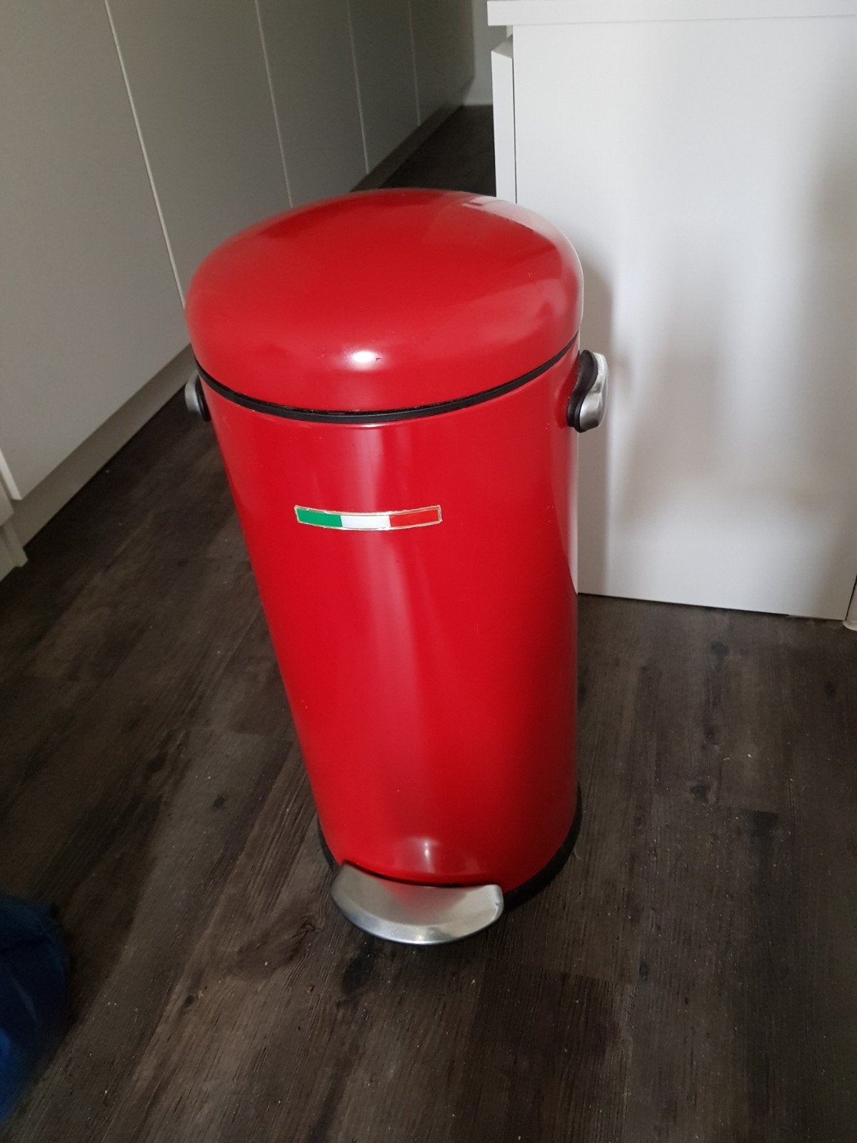 Rode pedaalemmer 30 liter prullenbak Italië Italia rood, Ophalen, Met pedaal, 20 tot 30 liter, Zo goed als nieuw