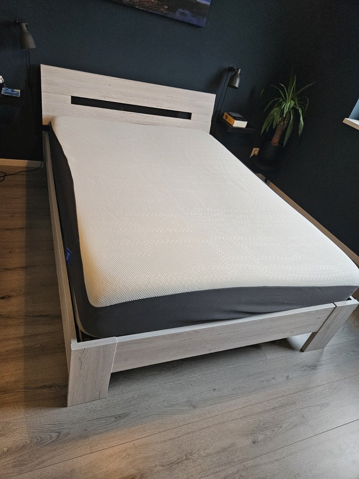 Beter Bed houten bedframe 200x140 cm, Huis en Inrichting, Ophalen, 140 cm, Zo goed als nieuw, Twijfelaar