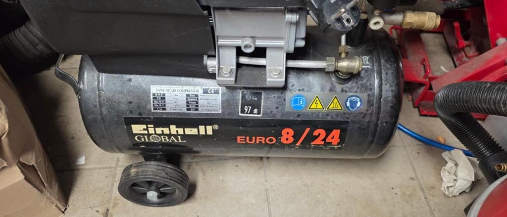 Einhell EURO 8/24 Compressor - 24L, 8 bar, Ophalen, Gebruikt, 6 tot 10 bar, Minder dan 200 liter/min