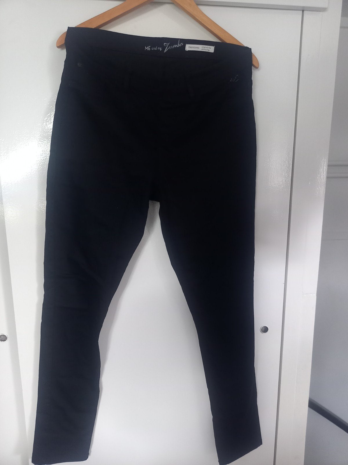 Broek zwart tregging maat 40 - nette staat, Maat 38/40 (M), Me and my Zumba, Zwart, Ophalen of Verzenden