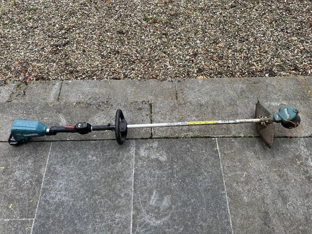 Makita bosmaaier DUR364L, Ophalen, Gebruikt, Accu, Makita
