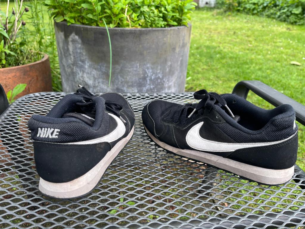Nike MD Runner 2 sneakers - Maat 40, Zwart, Ophalen of Verzenden, Sneakers of Gympen, Gedragen
