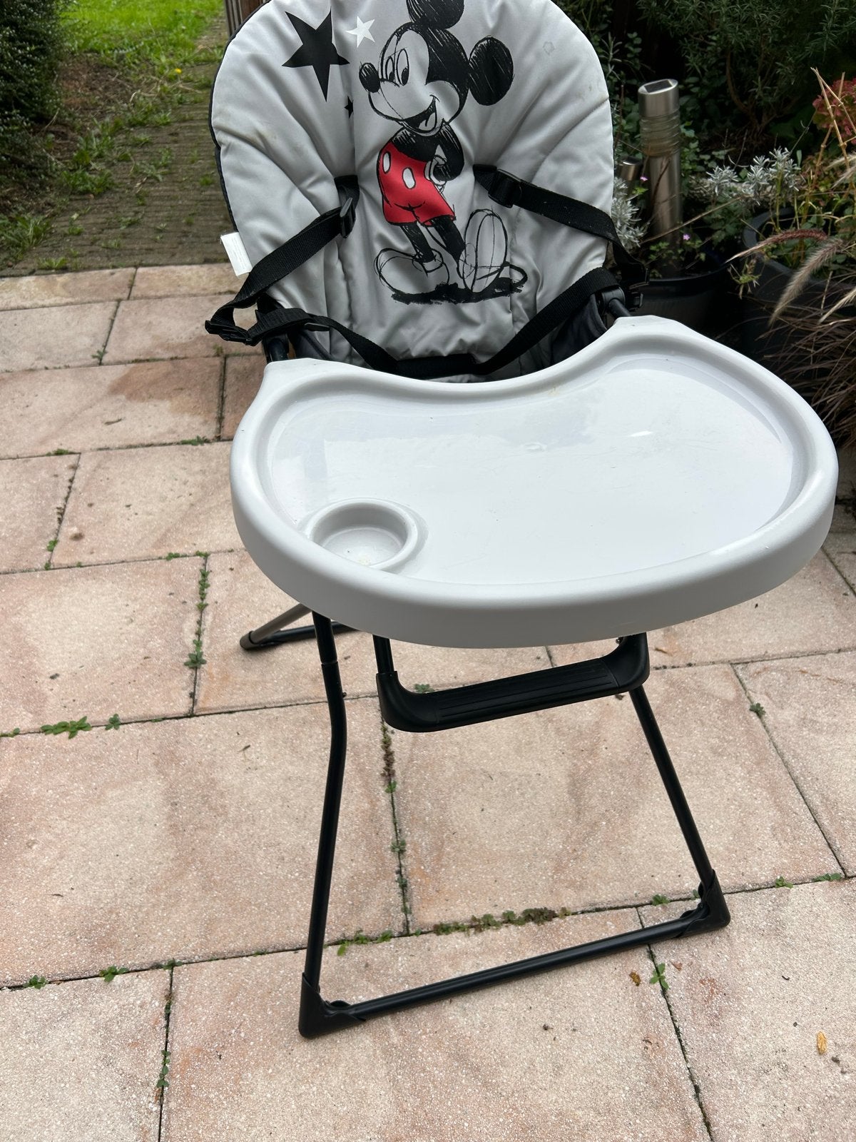 Mickey Mouse kinderstoel met eetblad, Ophalen of Verzenden, Gebruikt, Overige typen, Afneembaar eetblad