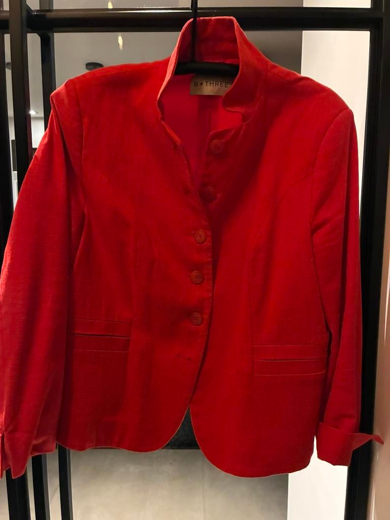 Prachtig koraalrood B-Three jasje mt. 48 nieuwstaat, Kleding | Dames, Ophalen of Verzenden, Zo goed als nieuw, Rood, Jasje of Colbert