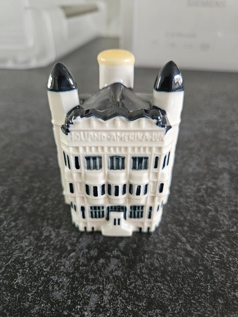 KLM huisje 97 hotel New York Rotterdam, Ophalen of Verzenden, Nieuw, Porselein, Kop en/of schotel