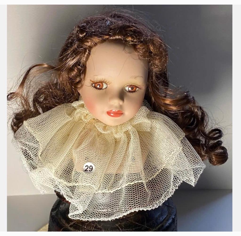 Brocante poppenhoofdje met pruik en kraag, Verzamelen, Poppen, Ophalen of Verzenden, Zo goed als nieuw, X, Pop