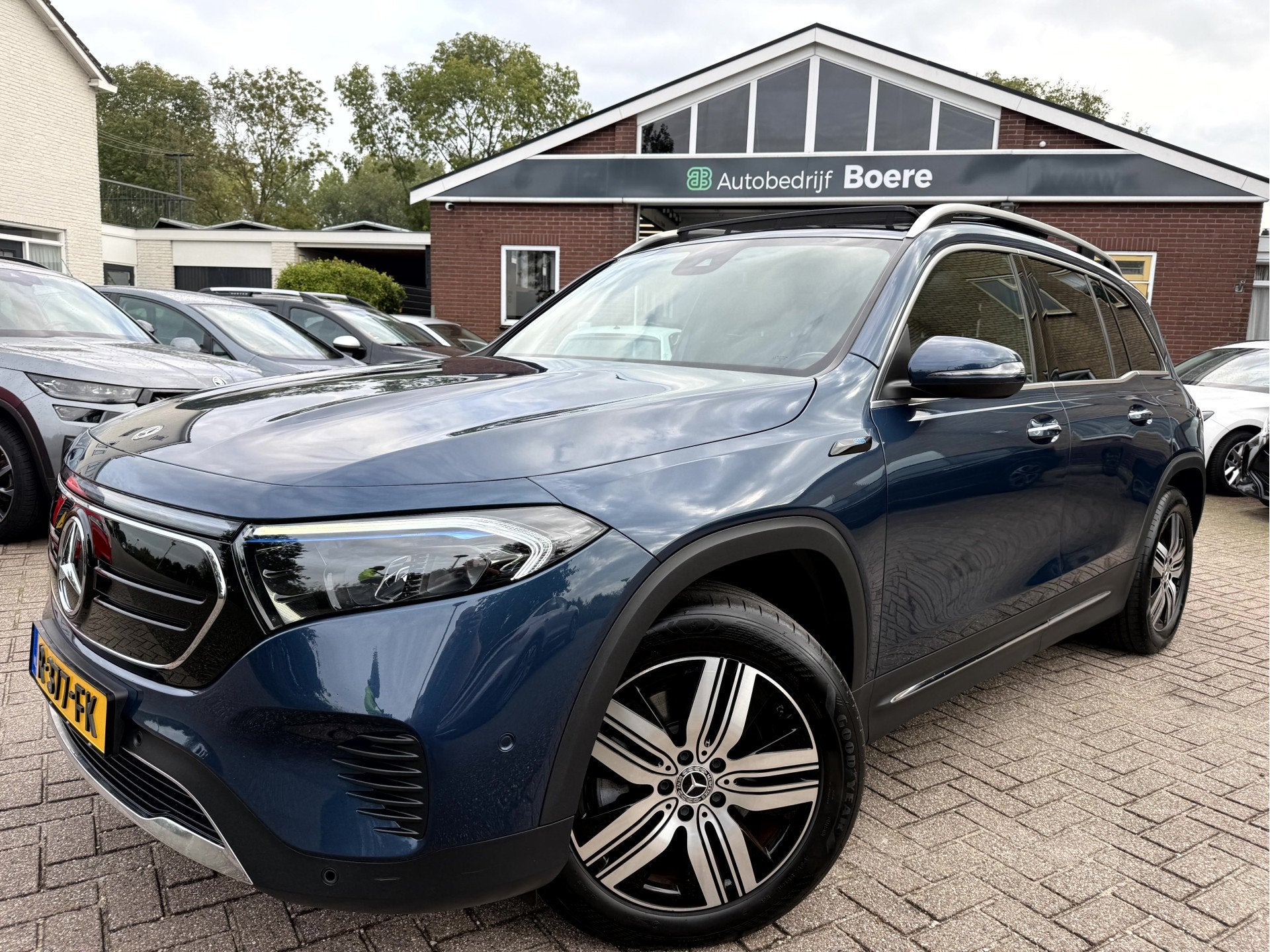 Mercedes-Benz EQB 250 Luxury Line 67 kWh SOH 95.6%,Panoramad, Auto's, Gebruikt, EQB, 190 pk, Blauw