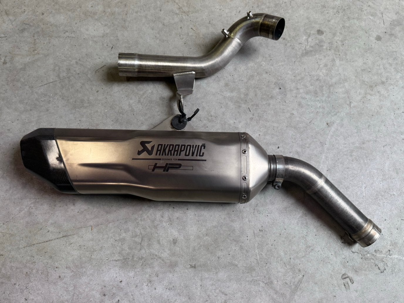 Akrapovic f750 f850. F 750 gs f 850 gs met catvervanger, Ophalen