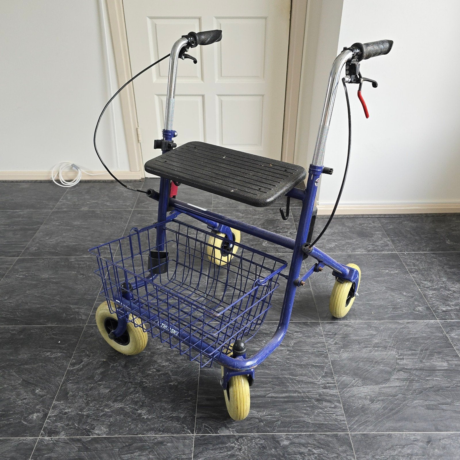 Stevige Thuasne Rollator (Blauw) met Zitje, Mandje en remmen, Ophalen, Lichtgewicht
