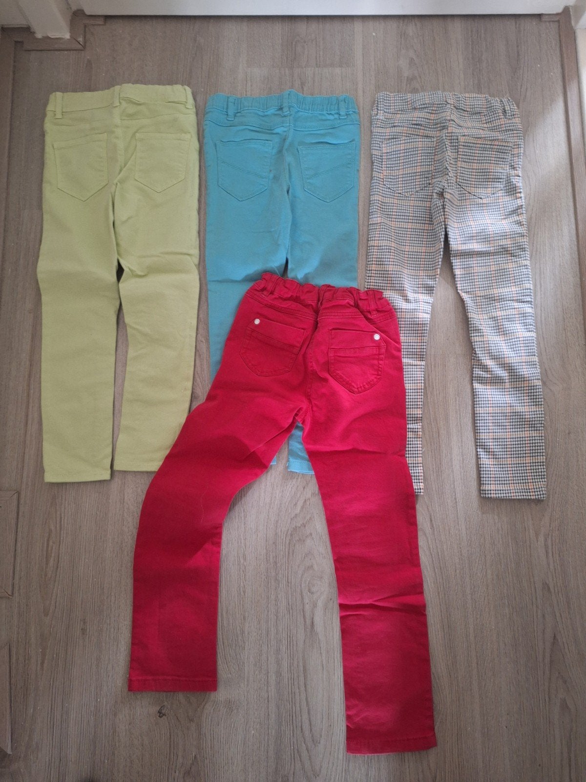 bundel van 4 meisjesbroeken maat 122, Kinderen en Baby's, Broek, Meisje, Zo goed als nieuw, Diverse merken
