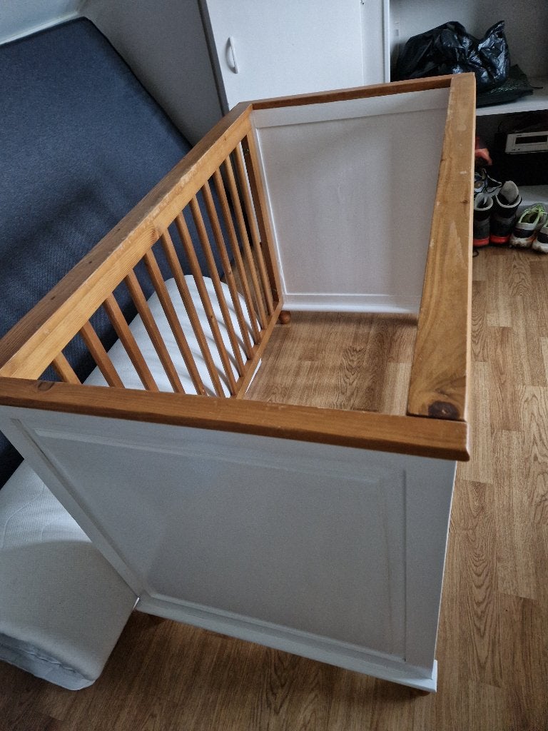 Ledikantje 60 x 120 zonder lattenbodem, Ophalen, Gebruikt, Ledikant