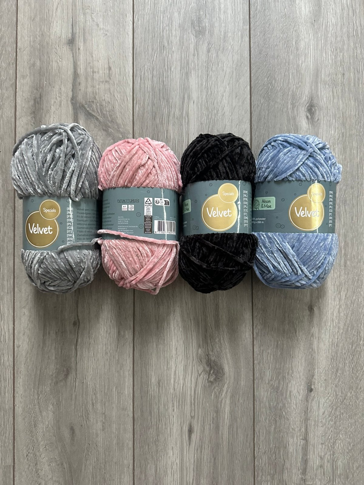 Alison & Mae Velvet garen 300g – diverse kleuren, Hobby en Vrije tijd, Ophalen of Verzenden, Nieuw