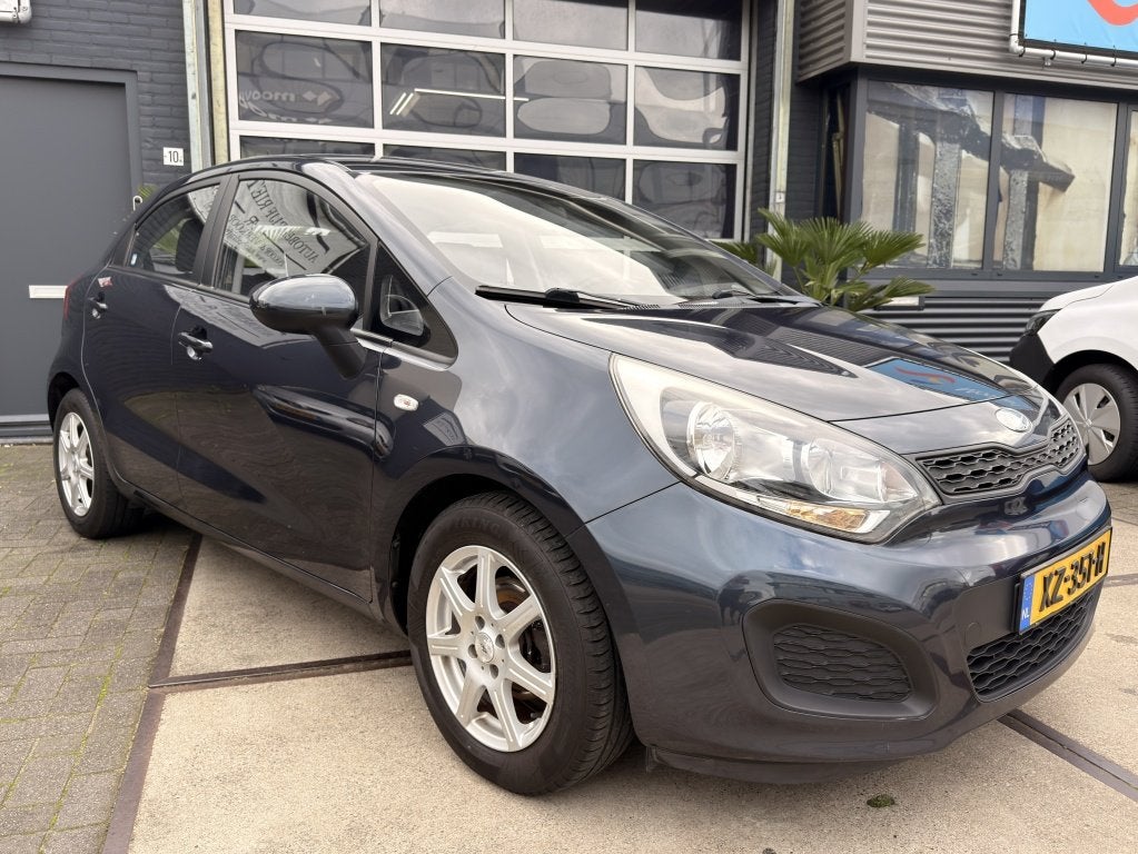 Kia Rio 1.2 CVVT ComfortLine Airco 5drs! inruil mogelijk!, Auto's, 21 km/l, 86 pk, 4 cilinders, Origineel Nederlands