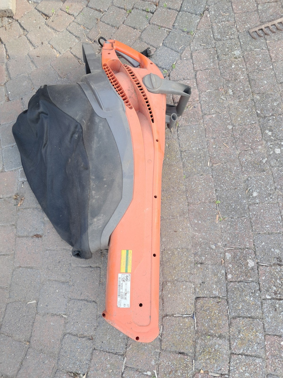 Flymo Gardenvac 2200 Turbo bladblazer/bladzuiger, Gebruikt, Met opvangzak, Handgedragen, Ophalen of Verzenden