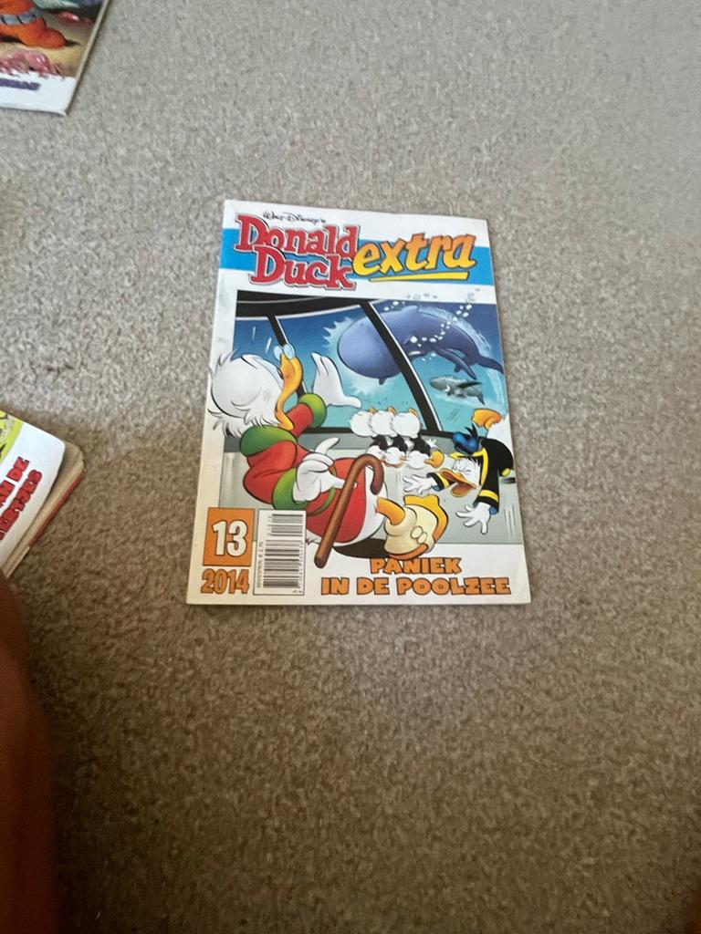 Donald Duck Extra - 2 stripboeken (2011 & 2014), Meerdere stripboeken, Ophalen, Gelezen