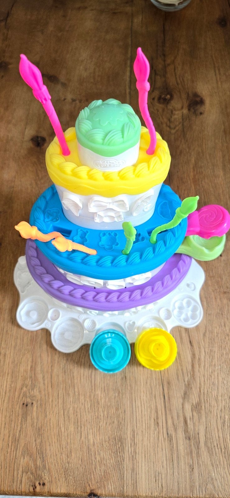 Play-Doh Taartmachine - Maak je eigen feesttaarten!, Ophalen of Verzenden, Zo goed als nieuw, Knutselen
