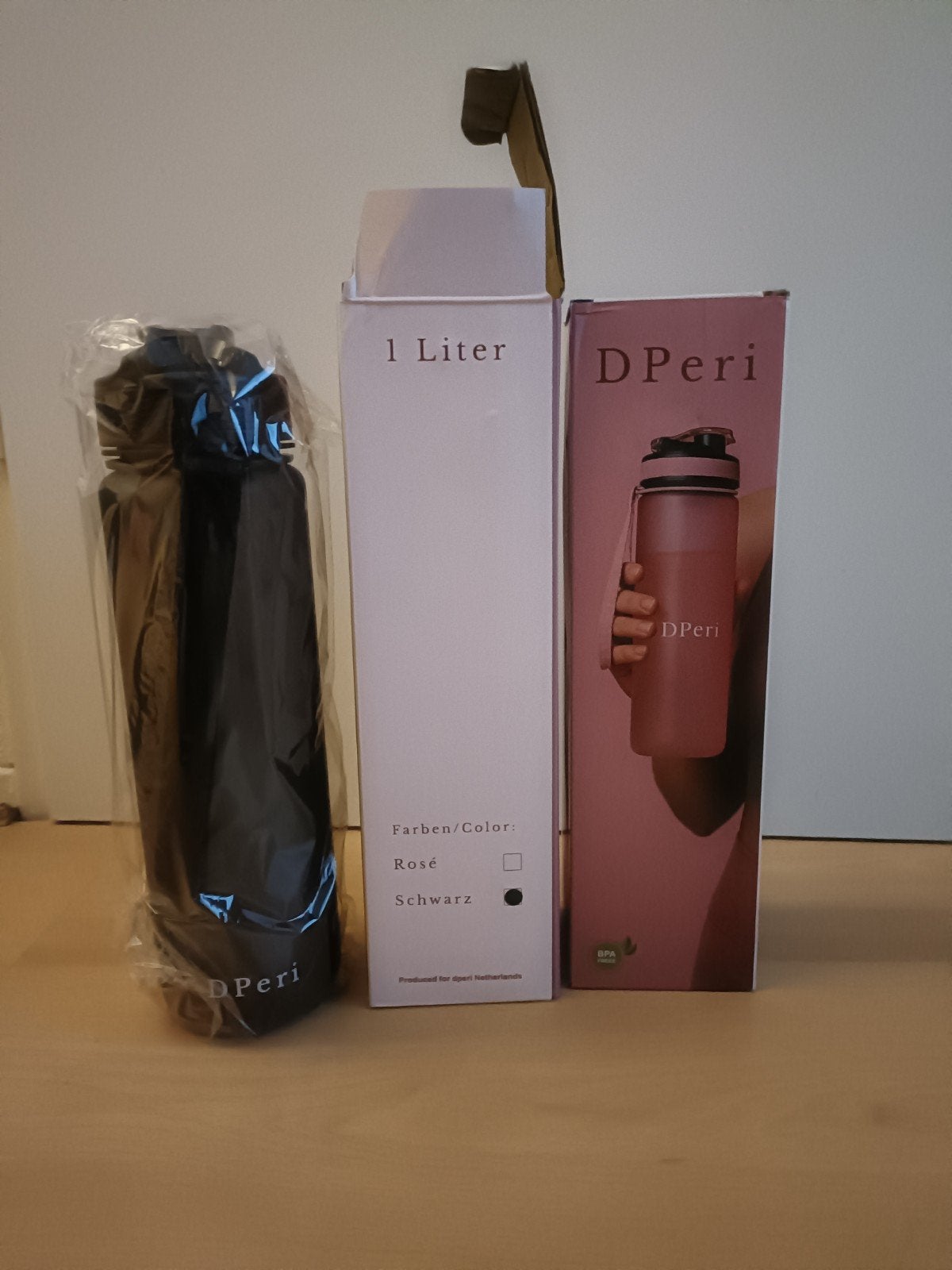 2x Waterfles D Peri 1 liter NIEUW 2x zwart, Ophalen of Verzenden, Nieuw