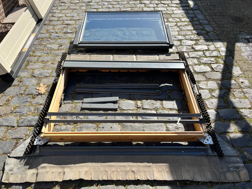 Velux dakraam GGL U04, Doe-het-zelf en Verbouw, Glas en Ramen, Gebruikt, Dakraam, 80 tot 120 cm, 120 tot 160 cm, Veiligheidsglas