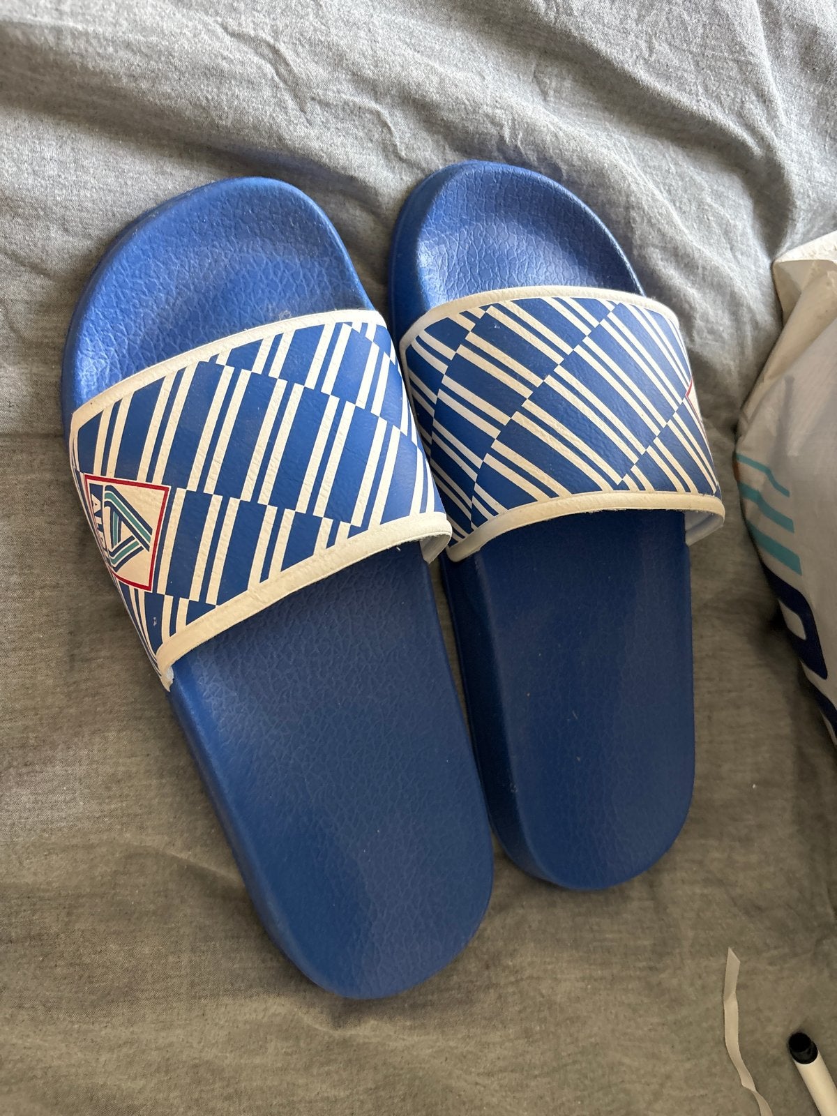 Palace Slippers Maat 39 - Blauw/Wit Aldi, Kleding | Dames, Ophalen of Verzenden, Zo goed als nieuw, Blauw, Slippers