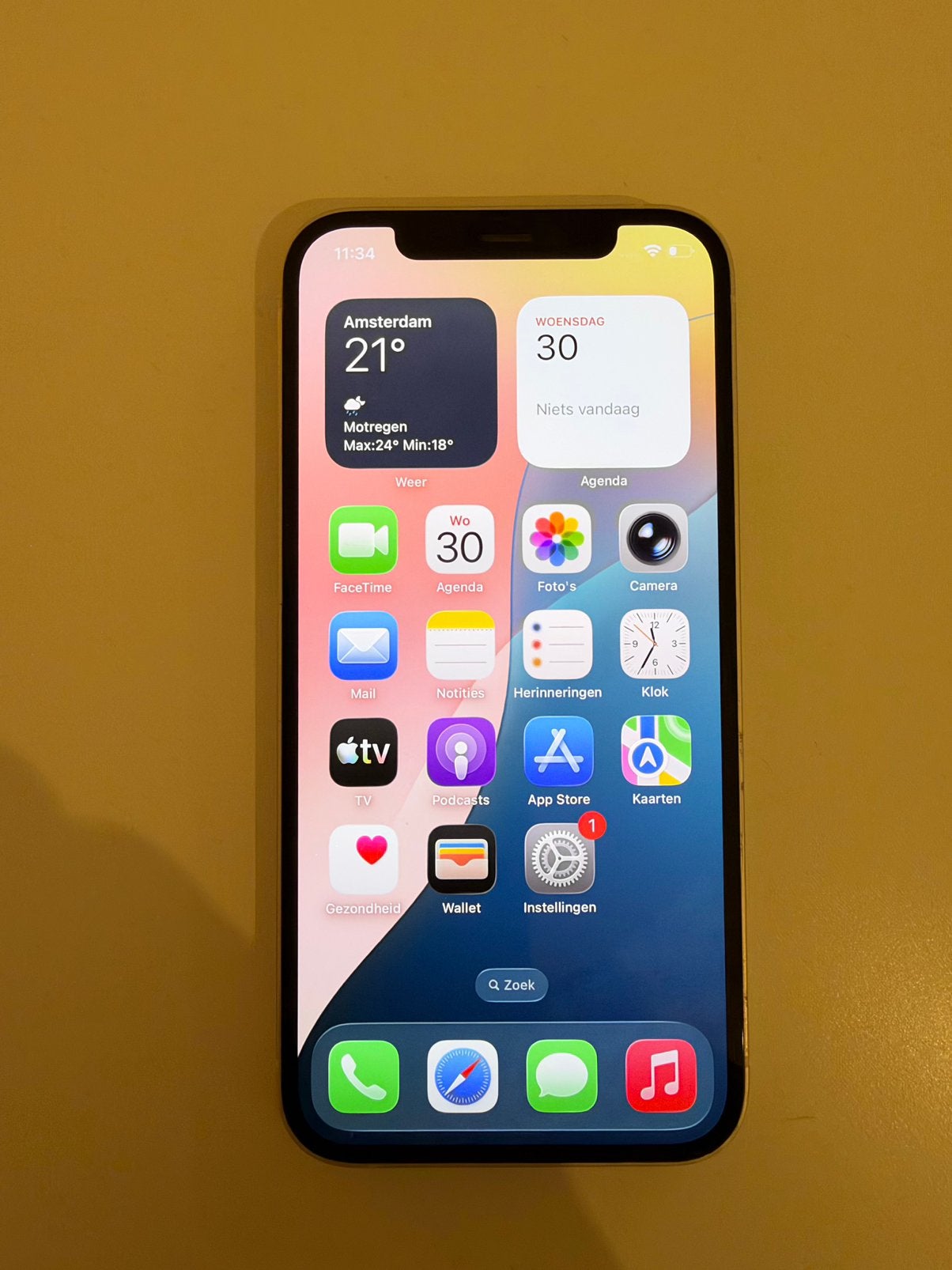 Foto 4 van Apple iphone 12 / 100%