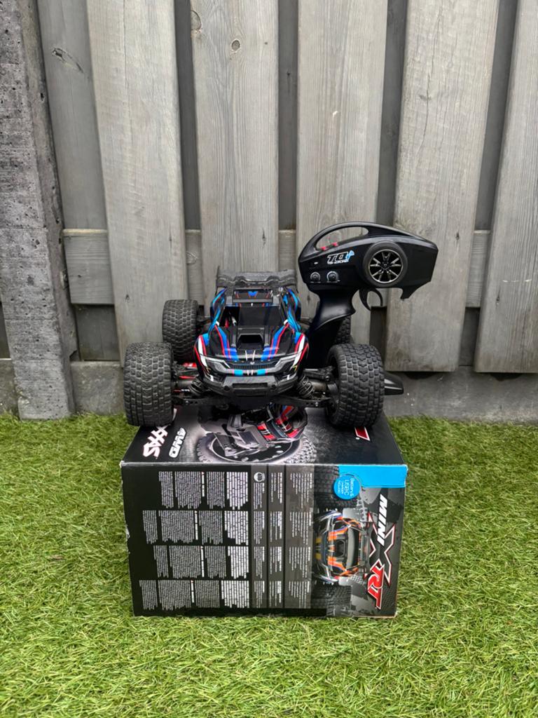 Traxxas Mini Xrt Blauw, Hobby en Vrije tijd, Modelbouw | Radiografisch | Auto's, Auto offroad, Zo goed als nieuw, RTR (Ready to Run)