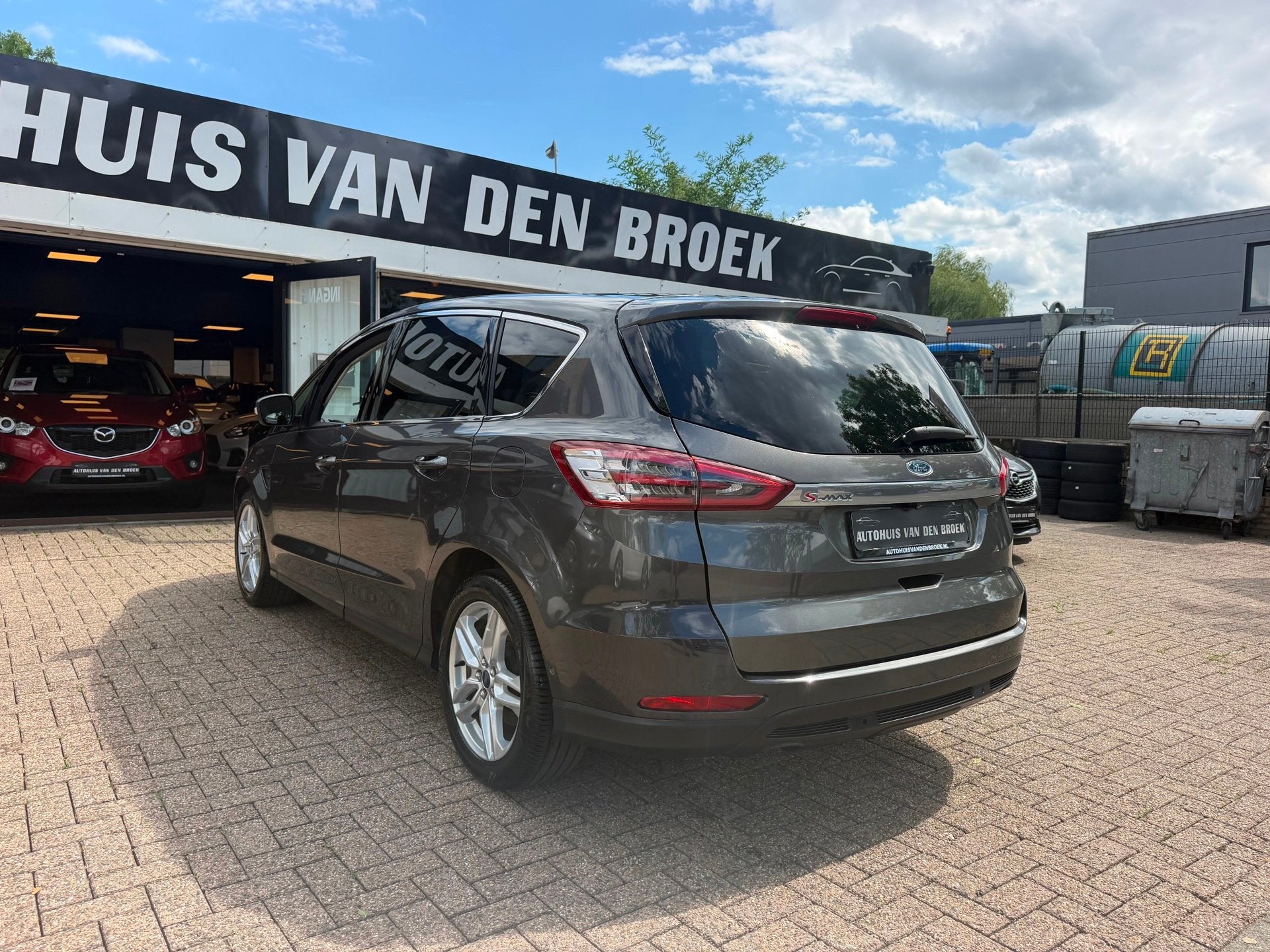 Ford S-Max 1.5 Titanium 7Pers|Xenon|Navi|Cruise|Camera|Carpl, Auto's, Ford, Voorwielaandrijving, 4 cilinders, 7 stoelen, Origineel Nederlands