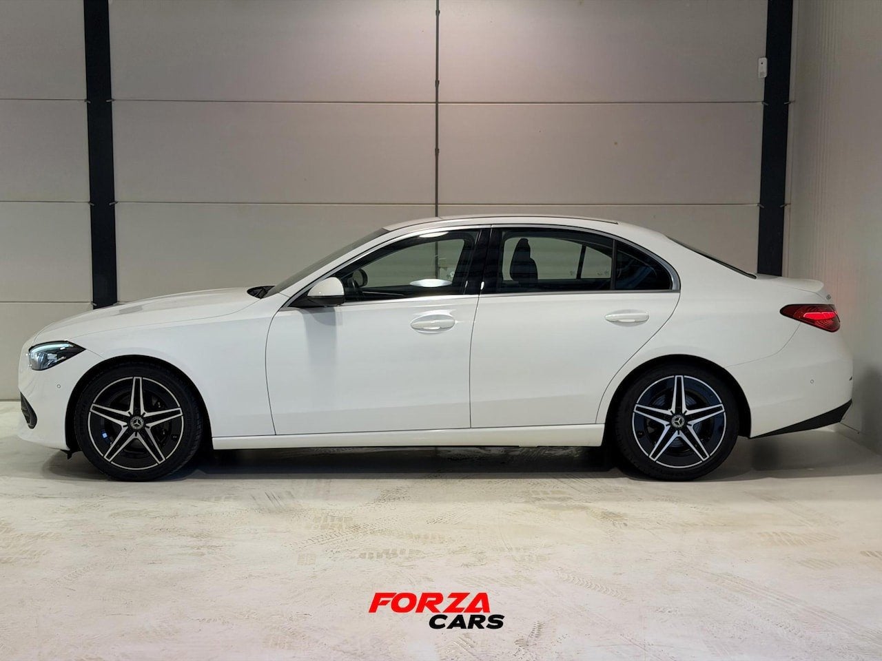 Mercedes-Benz C-klasse 180 Avantgarde | LED | Camera | Dodeh, Automaat, Euro 6, 4 cilinders, Wit