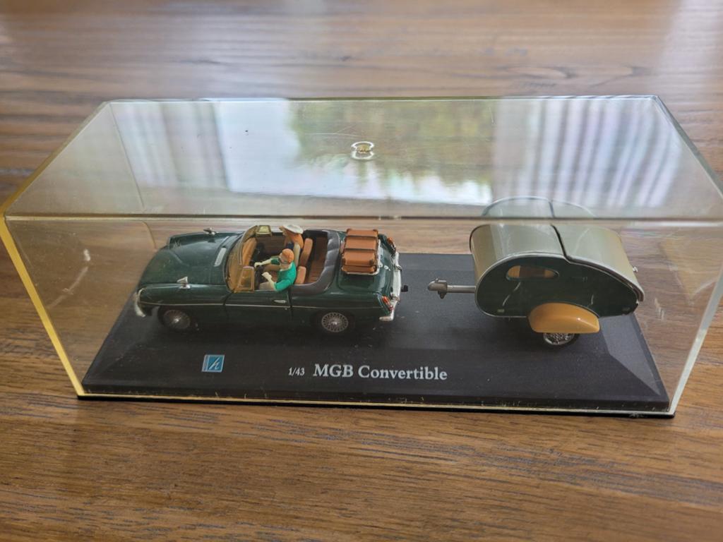 Hongwell 1/43 MGB Convertible met Caravan, Overige merken, Auto, 1:32 tot 1:50, Ophalen of Verzenden