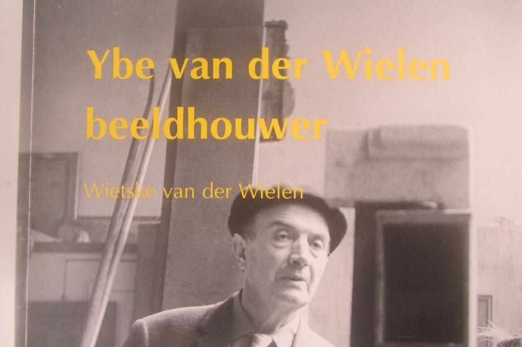 Ybe van der Wielen -  Beeldhouwer, Ophalen of Verzenden, Zo goed als nieuw