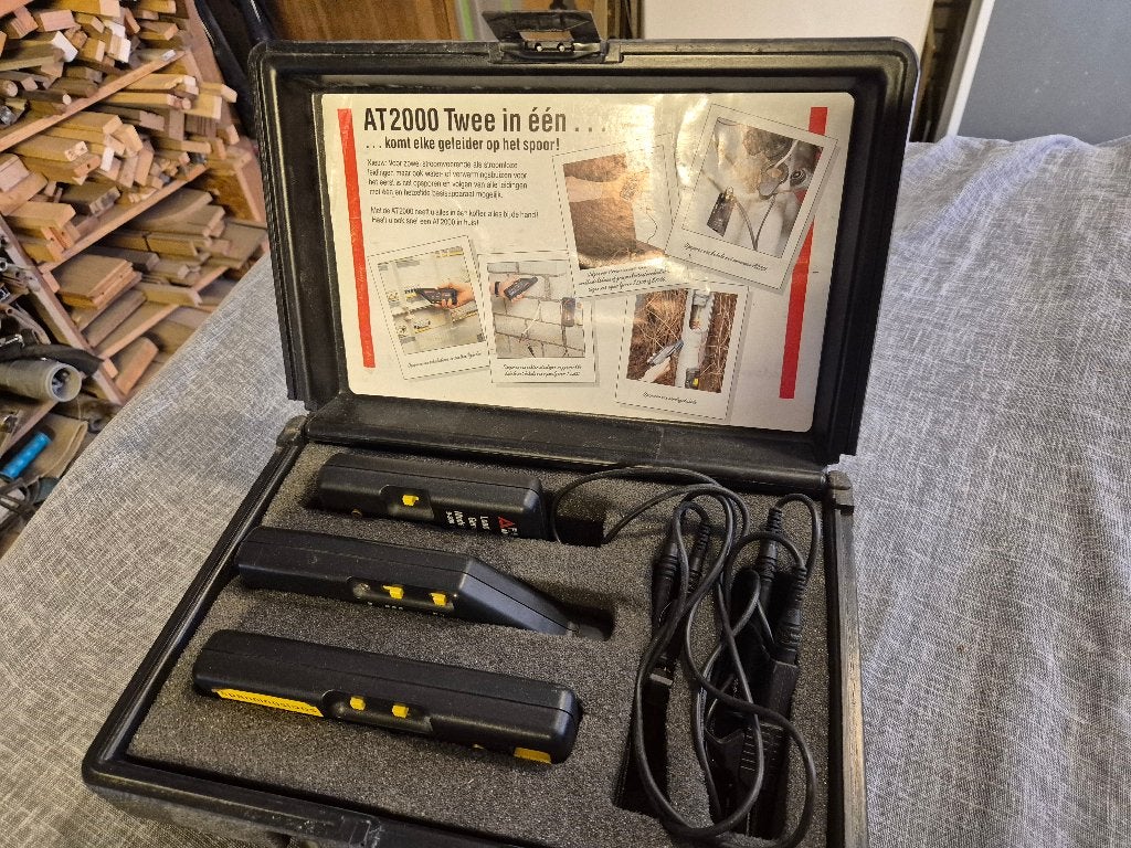 Pasar Amprobe AT 2004 professionele draad- en kabelzoeker, Doe-het-zelf en Verbouw, Ophalen, Zo goed als nieuw, Elektriciteit