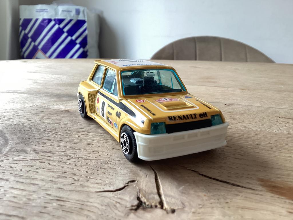 Bburago Renault 5 Turbo Renault Sport Elf 1:43 Made in Italy, Ophalen of Verzenden, Zo goed als nieuw, Auto, Overige merken