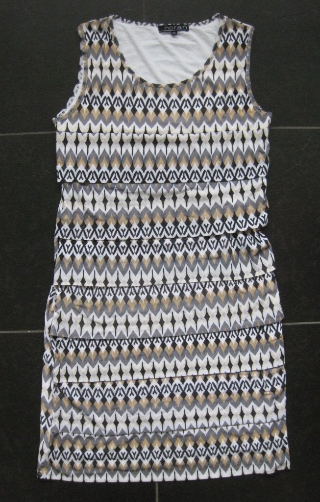 Norah zomerjurk grijs wit zwart beige, laagjes, maat 40, Maat 38/40 (M), Meerkleurig, Ophalen of Verzenden, Zo goed als nieuw
