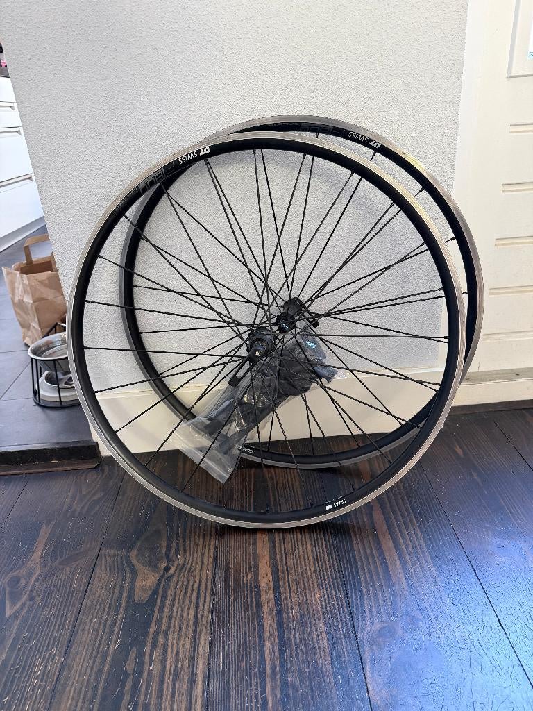 DT Swiss racefiets wielset 700c – velgrem – quick release, Fietsen en Brommers, Ophalen, Frame, Dt swiss, Zo goed als nieuw