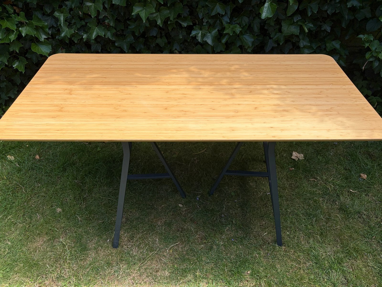 IKEA Bamboe Tafelblad 65x140 met Twee Losse Schragen, Huis en Inrichting, Tafels | Eettafels, Ophalen, Gebruikt, 100 tot 150 cm