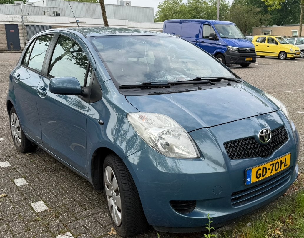 Toyota Yaris 1.3 16V Vvt-i 5DR 2006 Blauw, Auto's, Toyota, Voorwielaandrijving, 40 €/maand, 4 cilinders, 547 kg