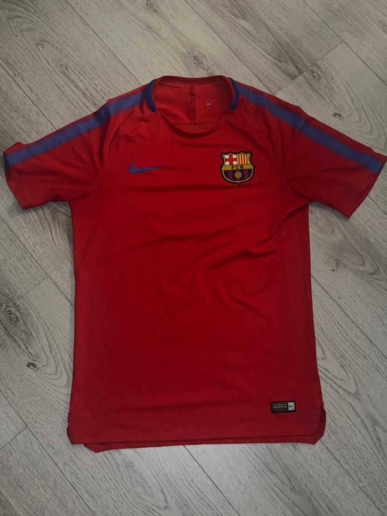 FC Barcelona Uitshirt Rood - Maat S, Maat M, Ophalen of Verzenden, Zo goed als nieuw, Shirt