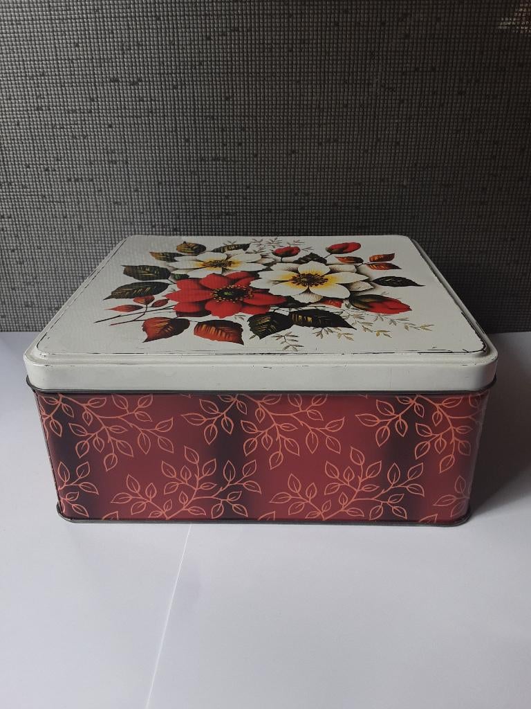 vierkant blik met bloemen, Verzamelen, Blikken, Ophalen of Verzenden, Gebruikt, Overige