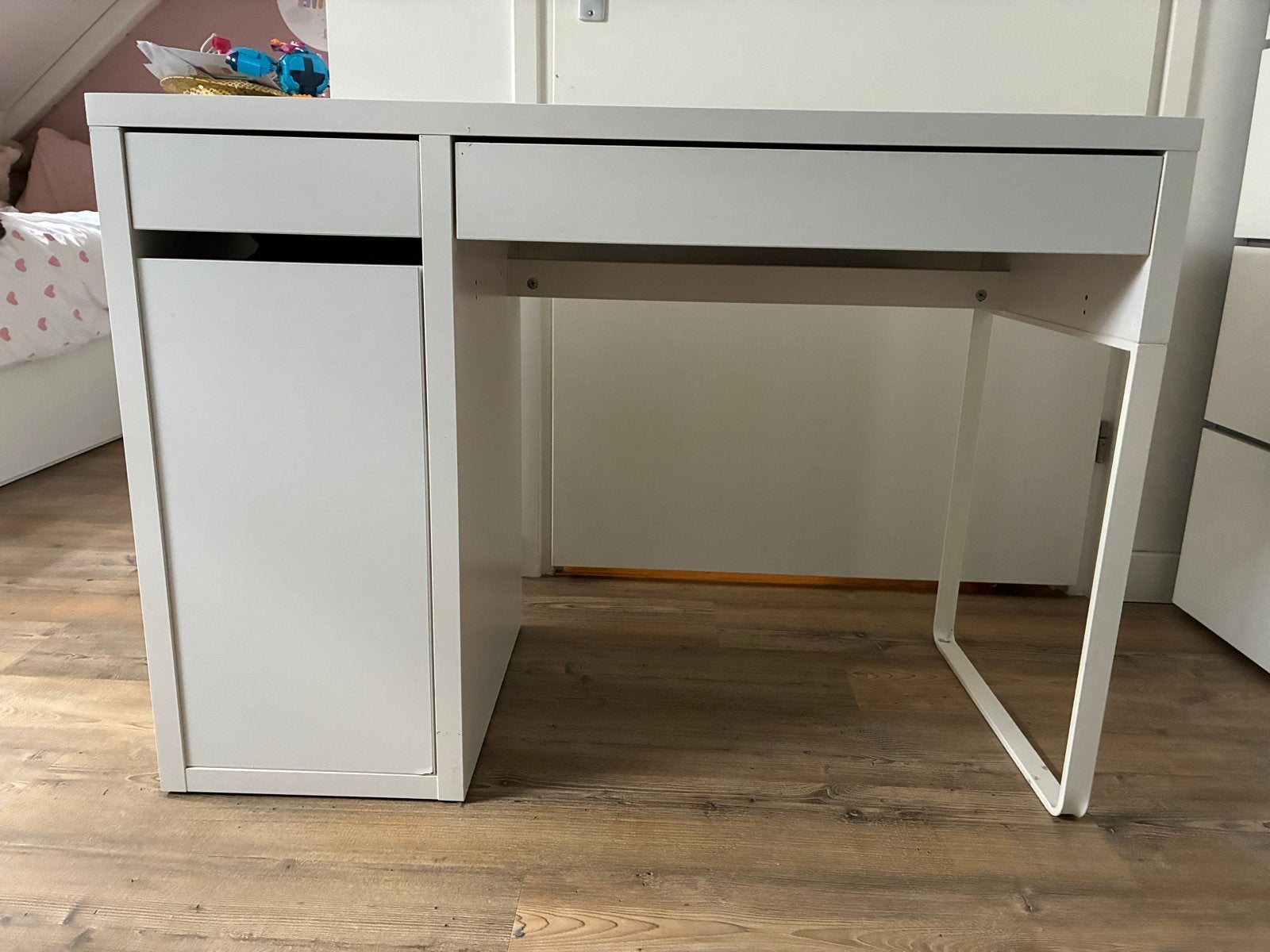 Wit bureau met lade en opbergruimte, Huis en Inrichting, Bureaus, Ophalen, Gebruikt, Met lades, Spaanplaat of MDF