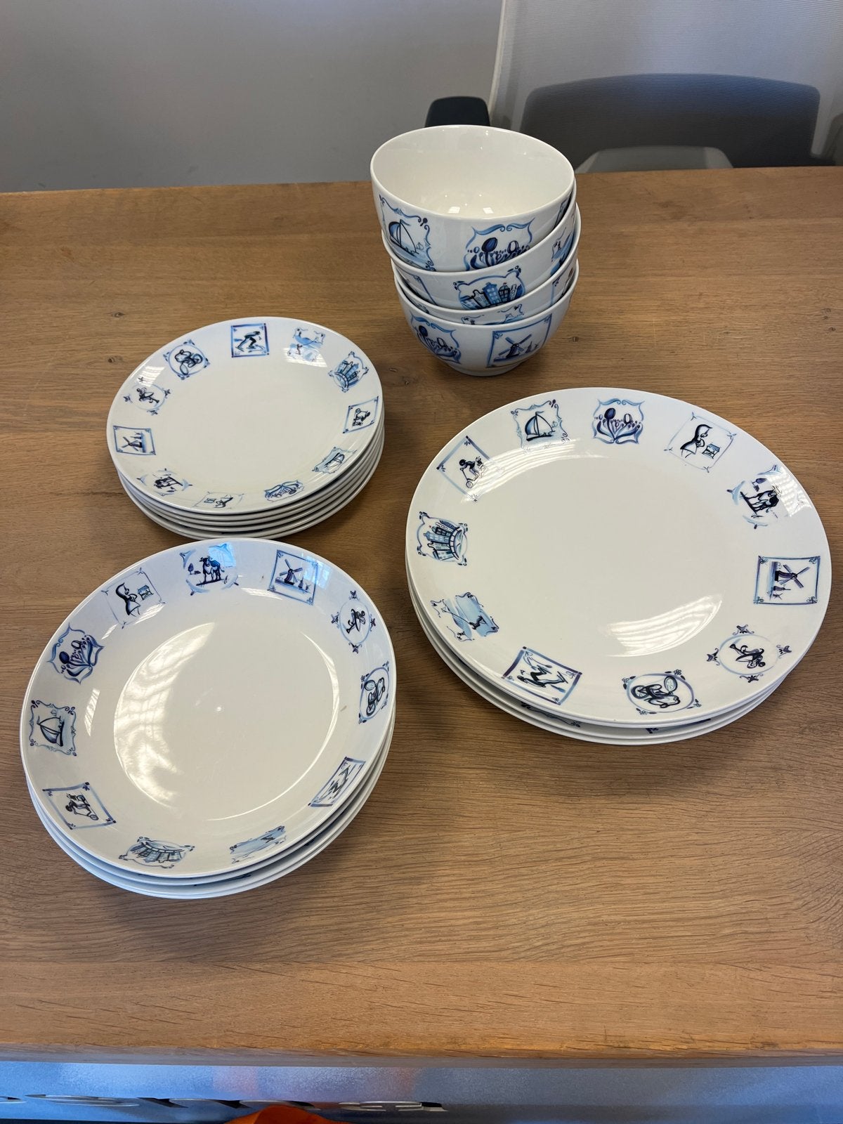 Delftsblauw servies: borden en kommen, Ophalen, Gebruikt, Overige merken, Keramiek
