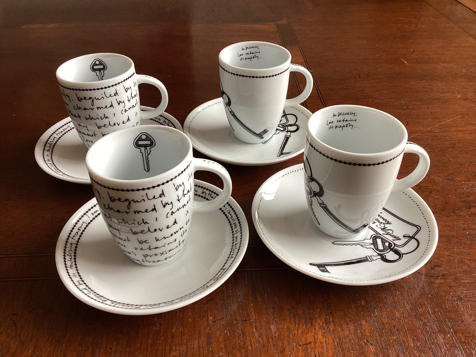 4 Espresso kopjes Marlies Dekkers voor Bijenkorf, Huis en Inrichting, Keuken | Servies, Ophalen of Verzenden, Nieuw, Overige stijlen