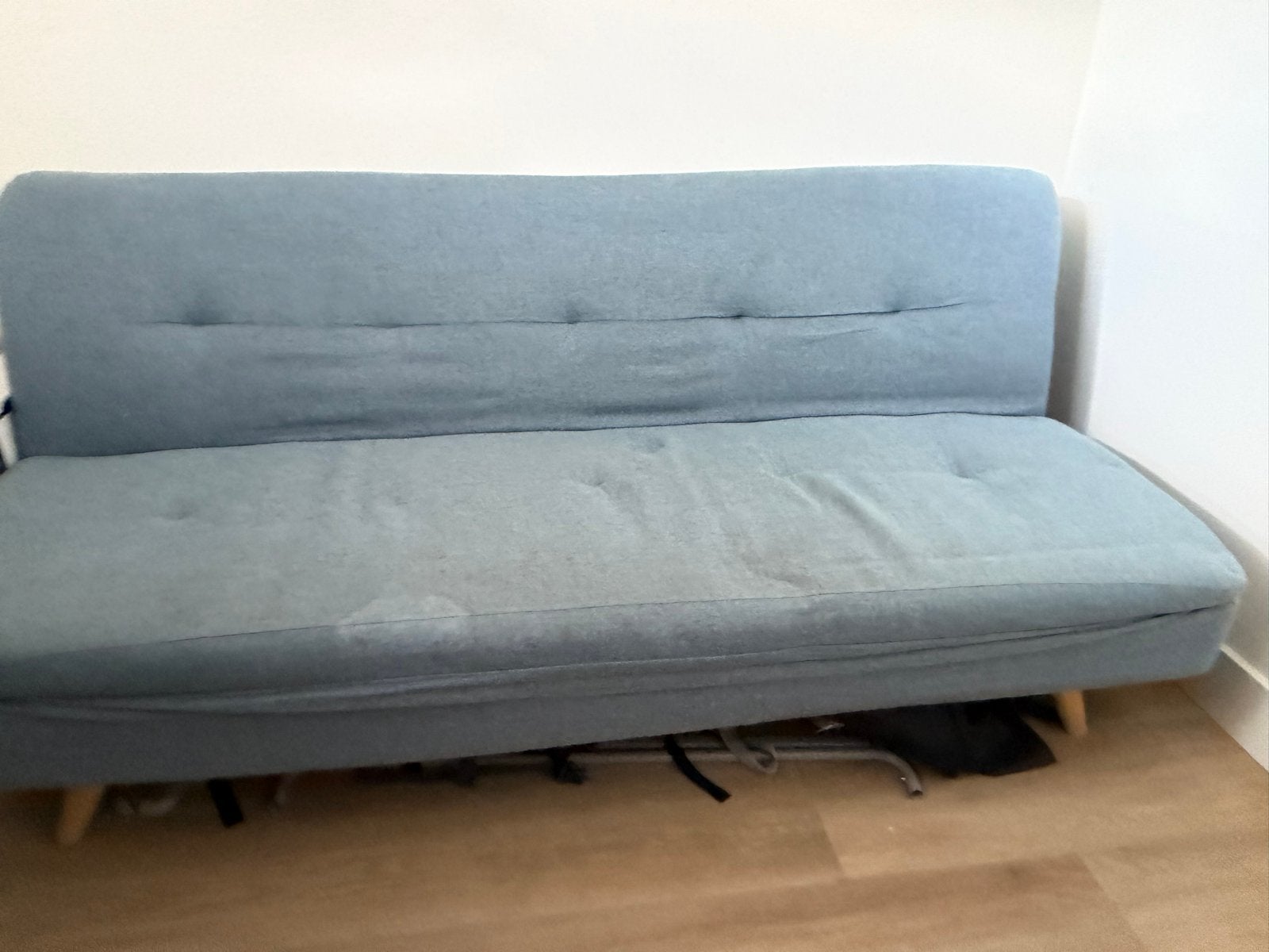 Comfortabele blauwe slaapbank - Ideaal voor kleine ruimtes, Huis en Inrichting, Ophalen, Gebruikt, Blauw, Tweepersoons