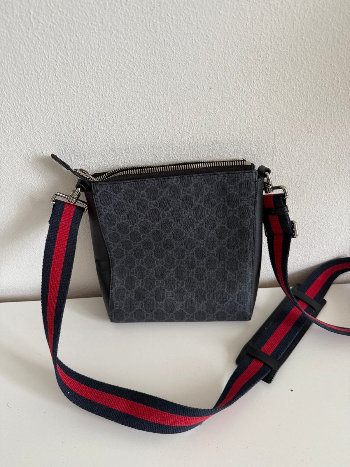 Gucci GG Supreme Messenger Tas met Webband, Ophalen of Verzenden, Zo goed als nieuw, Grijs, Overige merken