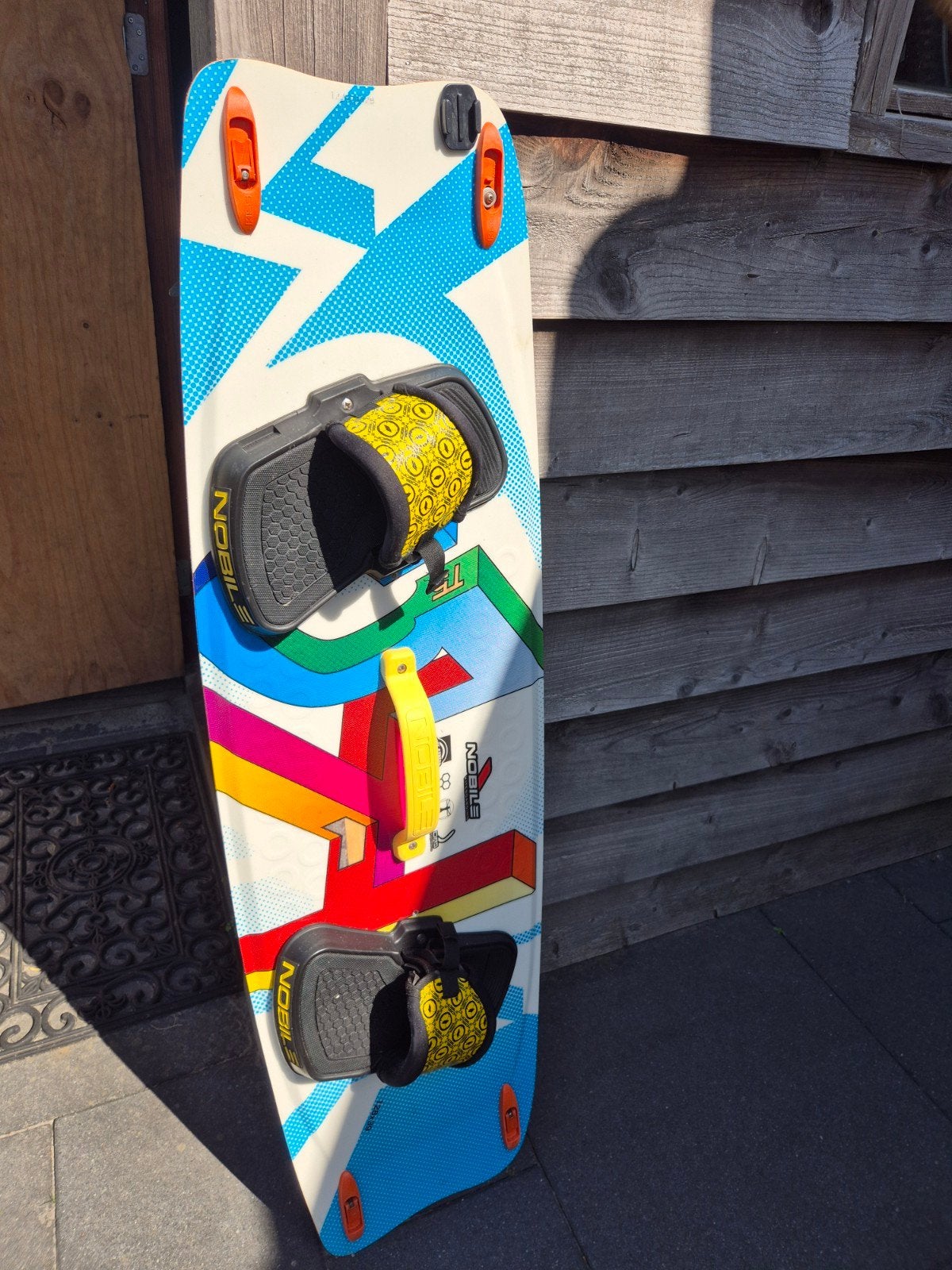 Nobile T5 Kitesurf Board 128x39 cm - Harde wind, Watersport en Boten, Kitesurfen, Twintip, Ophalen of Verzenden, Gebruikt, Kiteboard