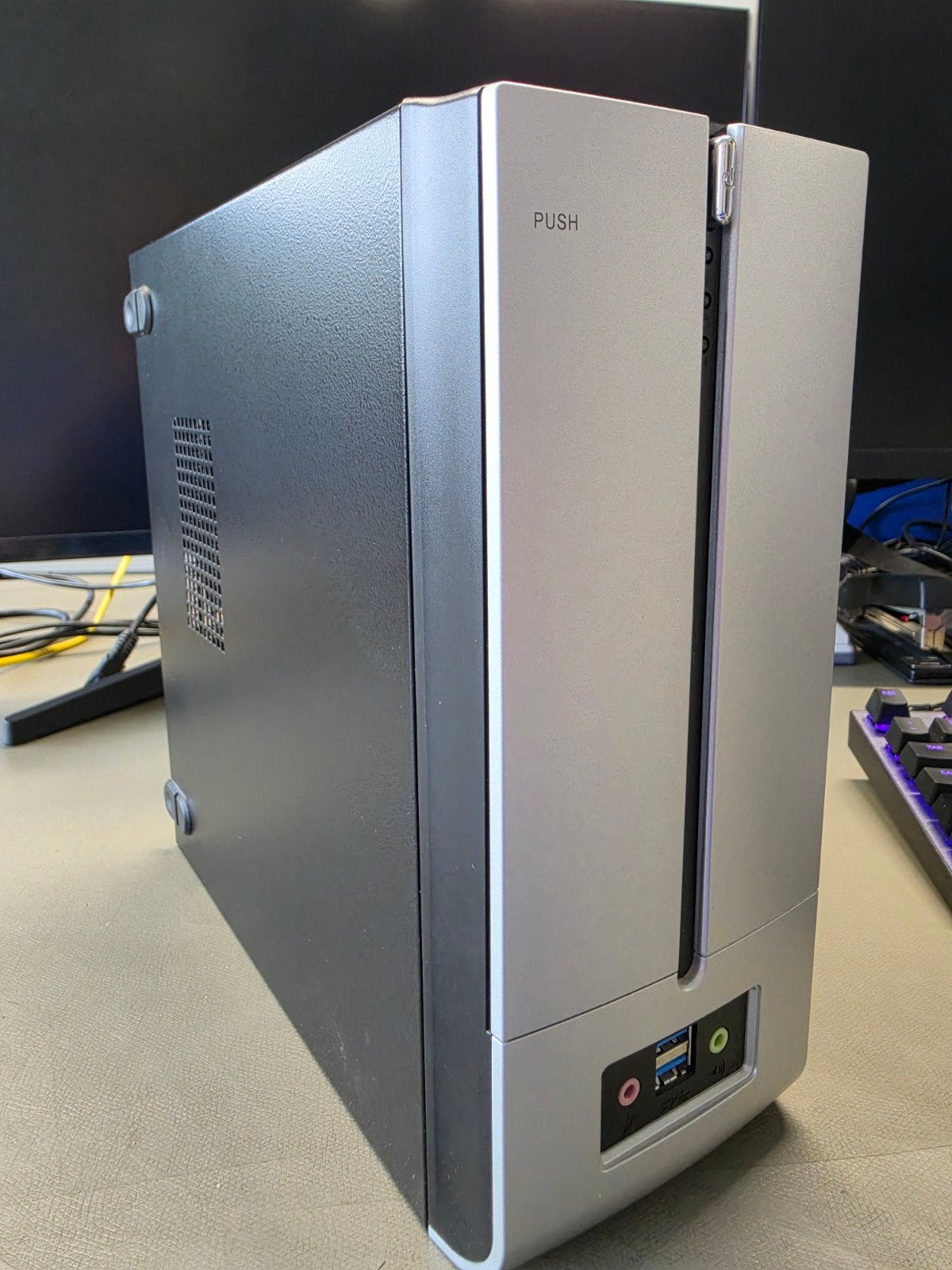 Mini PC Intel i3-8100 8GB RAM 256GB SSD Windows 11, Ophalen, Gebruikt, Onbekend, 8 GB