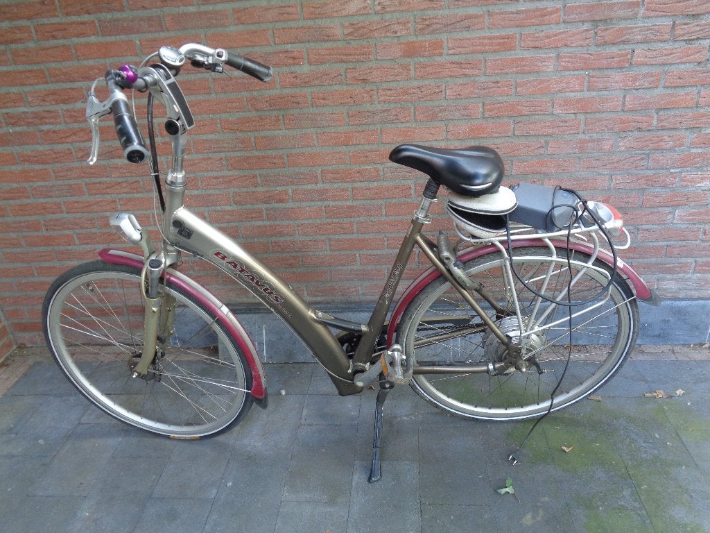 1 electrische fiets Batavus voor onderdelen, Fietsen en Brommers, Minder dan 30 km per accu, Gebruikt, Batavus, Ophalen of Verzenden