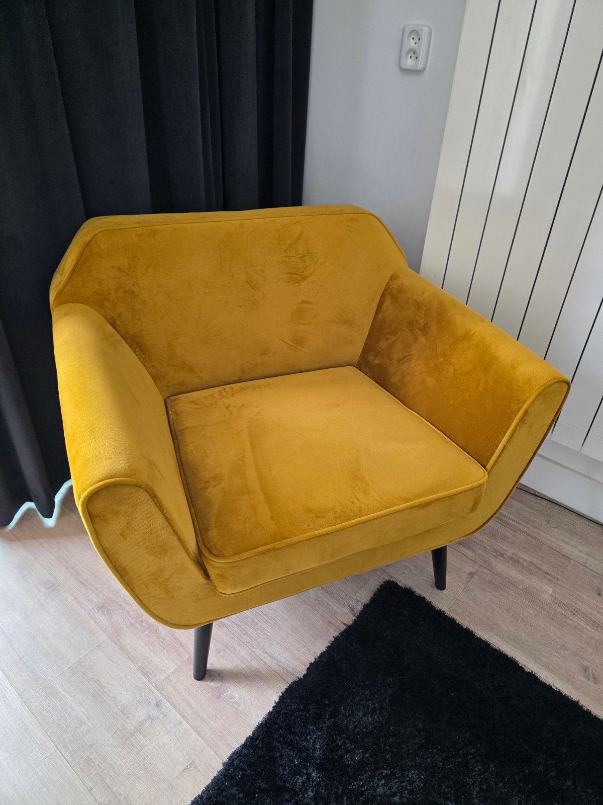 Wood fauteuil Rocco velvet oker, Ophalen, 75 tot 100 cm, Zo goed als nieuw, 75 tot 100 cm