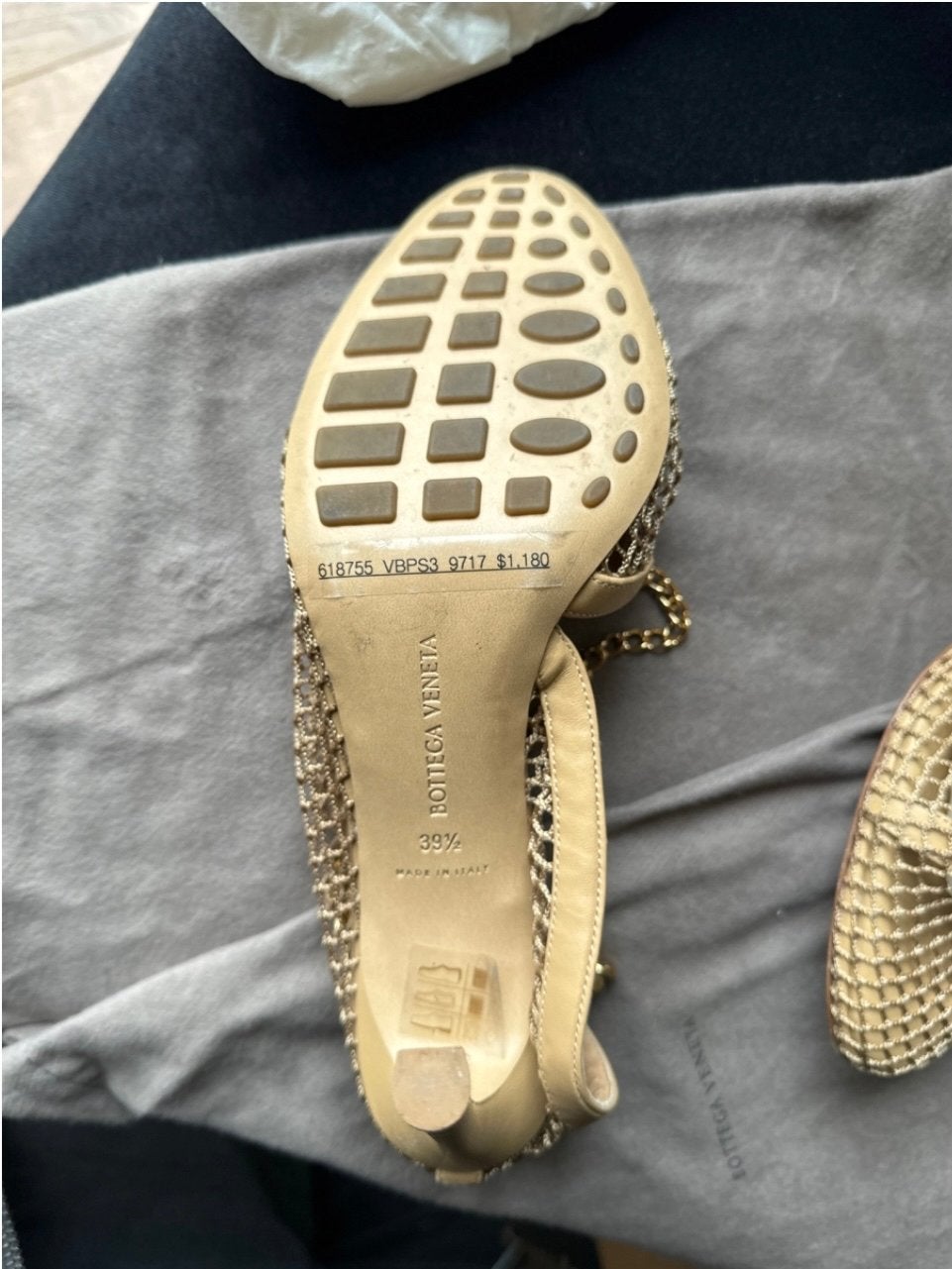 Bottega Veneta Stretch Sandalen met Ketting - Maat 39.5, Ophalen of Verzenden, Zo goed als nieuw, Beige, Sandalen of Muiltjes