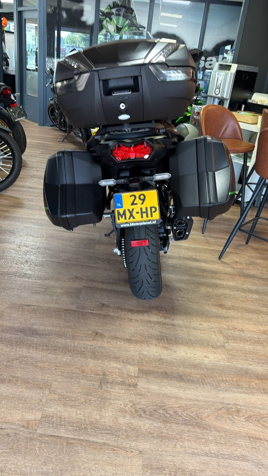 Kawasaki Versys 1100 met originele kawasaki accessoires, Particulier, Toermotor